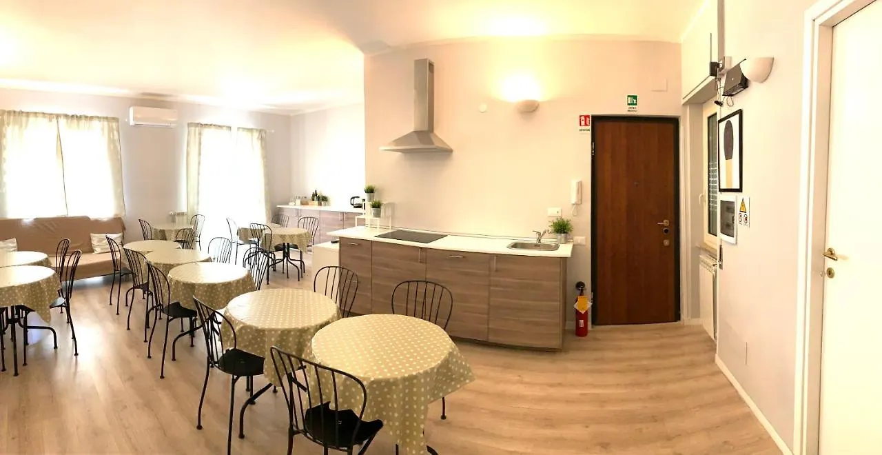 Interno 4 Villa Rome